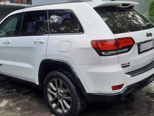 Білий Джип Grand Cherokee, об'ємом двигуна 3 л та пробігом 113 тис. км за 22700 $, фото 2 на Automoto.ua