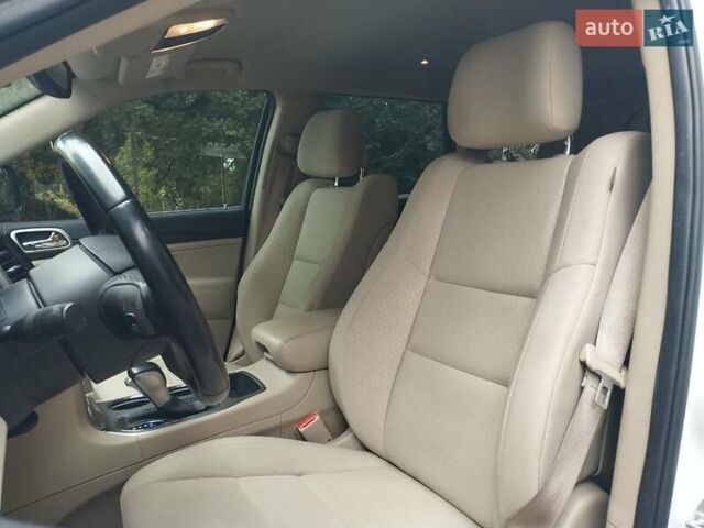 Білий Джип Grand Cherokee, об'ємом двигуна 3.6 л та пробігом 165 тис. км за 23390 $, фото 15 на Automoto.ua