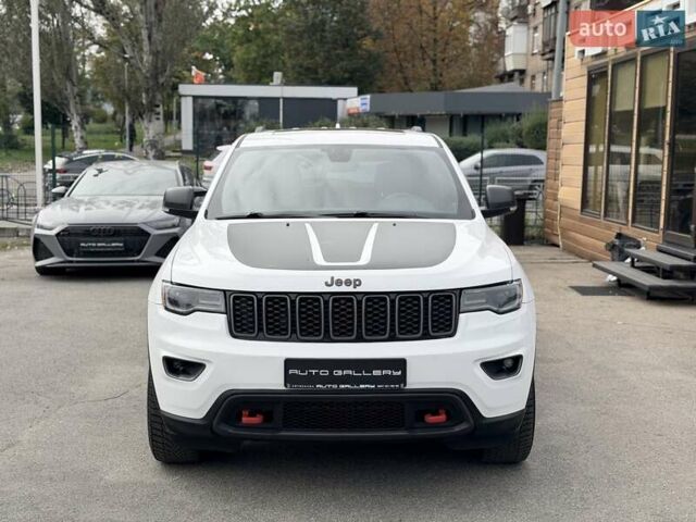 Білий Джип Grand Cherokee, об'ємом двигуна 3.6 л та пробігом 123 тис. км за 28500 $, фото 1 на Automoto.ua