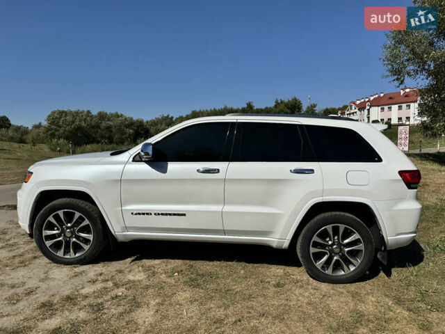 Белый Джип Гранд Чероки, объемом двигателя 3.6 л и пробегом 102 тыс. км за 28000 $, фото 1 на Automoto.ua