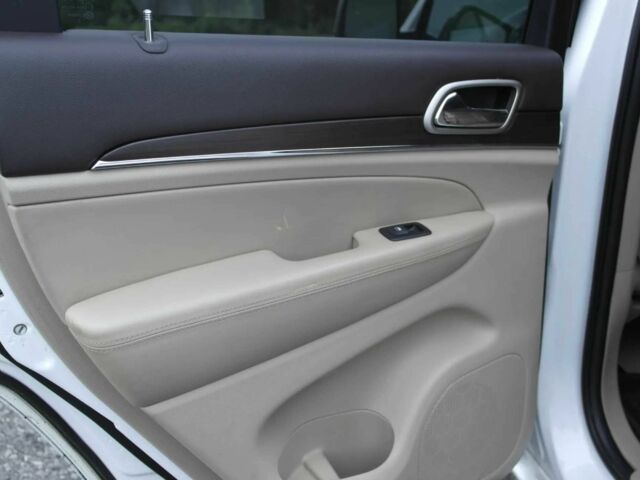 Белый Джип Гранд Чероки, объемом двигателя 3.6 л и пробегом 98 тыс. км за 15500 $, фото 15 на Automoto.ua