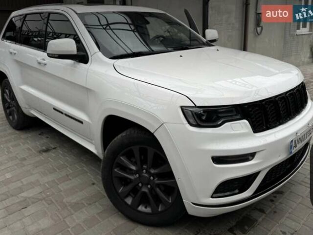 Белый Джип Гранд Чероки, объемом двигателя 3.6 л и пробегом 49 тыс. км за 28900 $, фото 1 на Automoto.ua