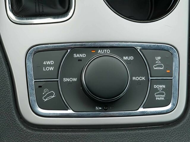 Білий Джип Grand Cherokee, об'ємом двигуна 5.7 л та пробігом 65 тис. км за 6000 $, фото 13 на Automoto.ua