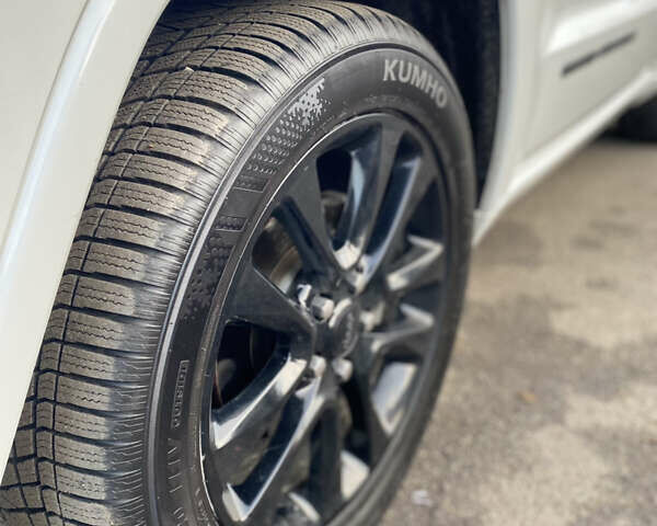 Білий Джип Grand Cherokee, об'ємом двигуна 3.6 л та пробігом 98 тис. км за 25300 $, фото 13 на Automoto.ua