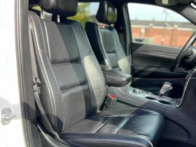 Белый Джип Гранд Чероки, объемом двигателя 3.6 л и пробегом 47 тыс. км за 4700 $, фото 8 на Automoto.ua