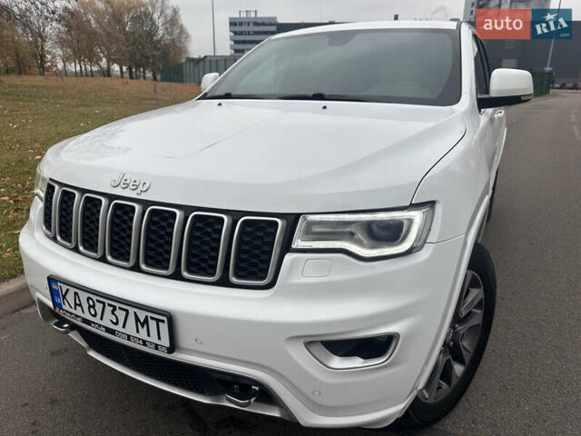 Белый Джип Гранд Чероки, объемом двигателя 3 л и пробегом 138 тыс. км за 29999 $, фото 1 на Automoto.ua