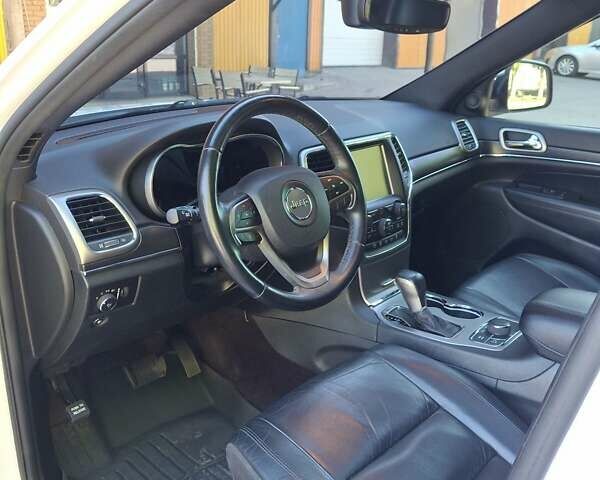 Білий Джип Grand Cherokee, об'ємом двигуна 3.6 л та пробігом 121 тис. км за 23940 $, фото 13 на Automoto.ua