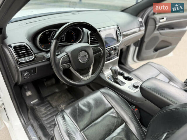 Білий Джип Grand Cherokee, об'ємом двигуна 5.7 л та пробігом 93 тис. км за 34900 $, фото 27 на Automoto.ua