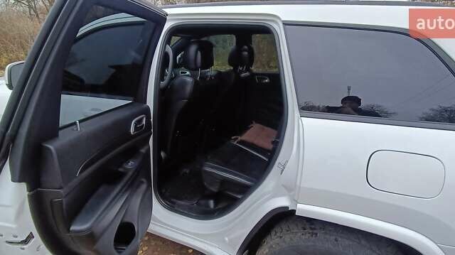 Белый Джип Гранд Чероки, объемом двигателя 3.6 л и пробегом 140 тыс. км за 22500 $, фото 8 на Automoto.ua