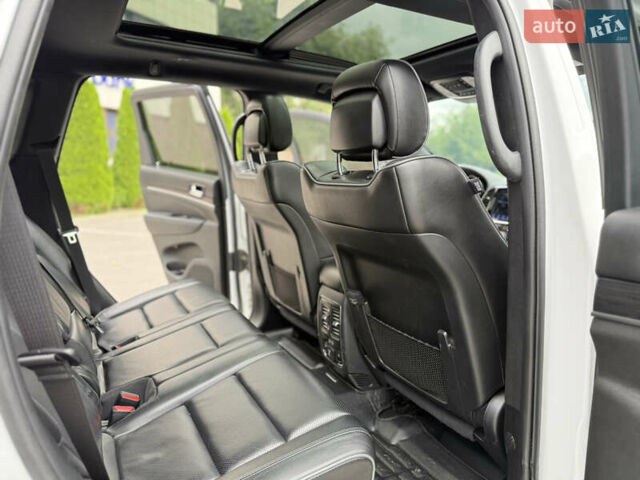 Білий Джип Grand Cherokee, об'ємом двигуна 5.7 л та пробігом 93 тис. км за 34900 $, фото 36 на Automoto.ua