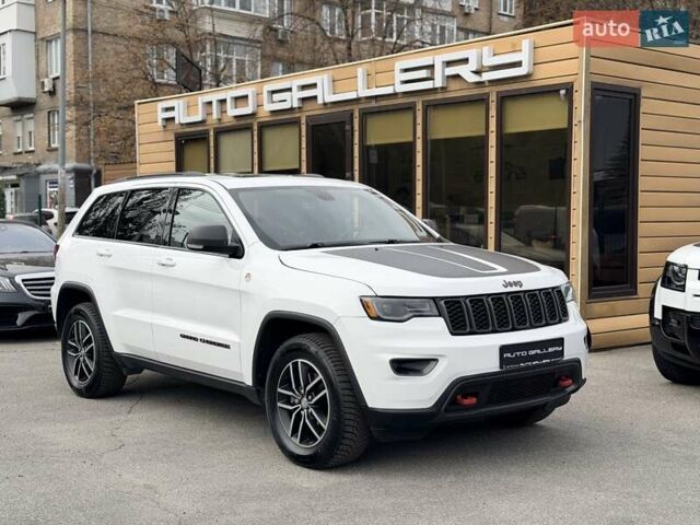 Білий Джип Grand Cherokee, об'ємом двигуна 3.6 л та пробігом 123 тис. км за 28500 $, фото 5 на Automoto.ua