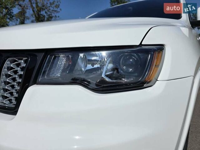 Белый Джип Гранд Чероки, объемом двигателя 3.6 л и пробегом 143 тыс. км за 23200 $, фото 14 на Automoto.ua