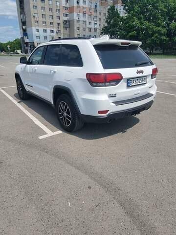 Белый Джип Гранд Чероки, объемом двигателя 2.99 л и пробегом 80 тыс. км за 32000 $, фото 4 на Automoto.ua