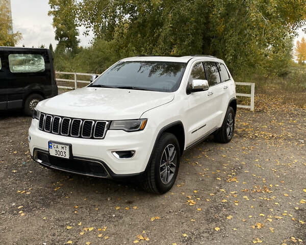 Джип Гранд Чероки 2018 в Черкассах на Automoto.ua Белый Джип Гранд Чероки, объемом двигателя 3.6 л и пробегом 116 тыс. км за 22500 $, фото 2 на Automoto.ua