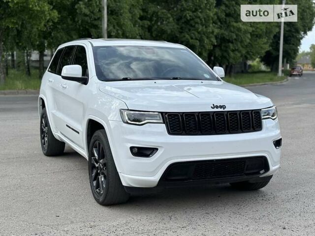 Білий Джип Grand Cherokee, об'ємом двигуна 3.6 л та пробігом 98 тис. км за 24000 $, фото 1 на Automoto.ua