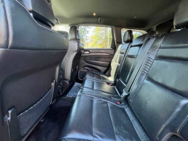 Белый Джип Гранд Чероки, объемом двигателя 6.2 л и пробегом 39 тыс. км за 12400 $, фото 11 на Automoto.ua