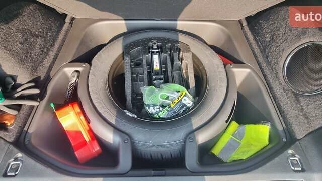 Белый Джип Гранд Чероки, объемом двигателя 2.99 л и пробегом 80 тыс. км за 32000 $, фото 11 на Automoto.ua