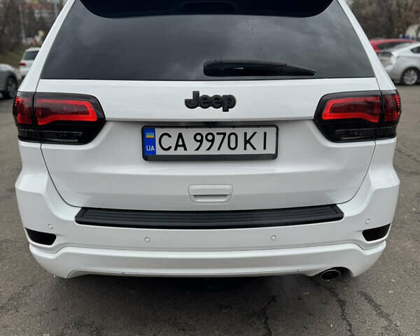 Белый Джип Гранд Чероки, объемом двигателя 3.6 л и пробегом 98 тыс. км за 26000 $, фото 3 на Automoto.ua