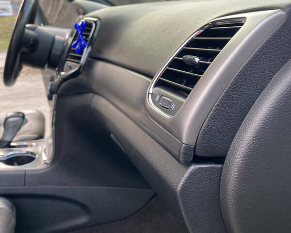 Білий Джип Grand Cherokee, об'ємом двигуна 3.6 л та пробігом 98 тис. км за 25300 $, фото 24 на Automoto.ua