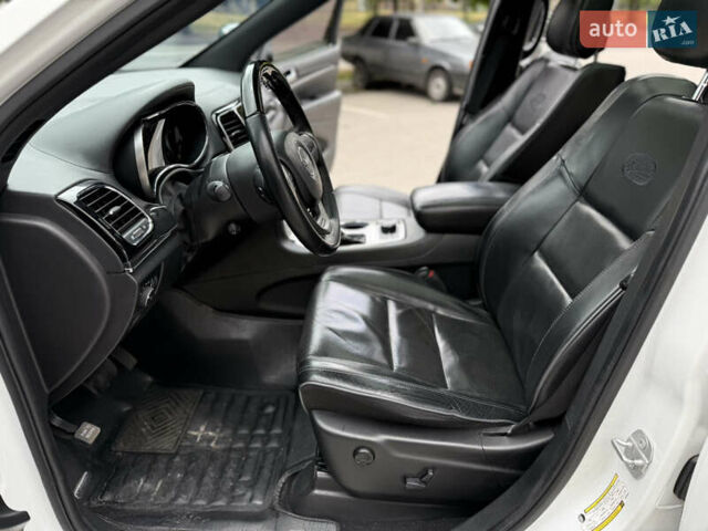 Білий Джип Grand Cherokee, об'ємом двигуна 5.7 л та пробігом 93 тис. км за 34900 $, фото 20 на Automoto.ua