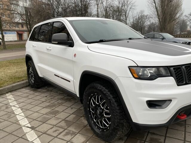 Білий Джип Grand Cherokee, об'ємом двигуна 0.57 л та пробігом 144 тис. км за 41499 $, фото 7 на Automoto.ua