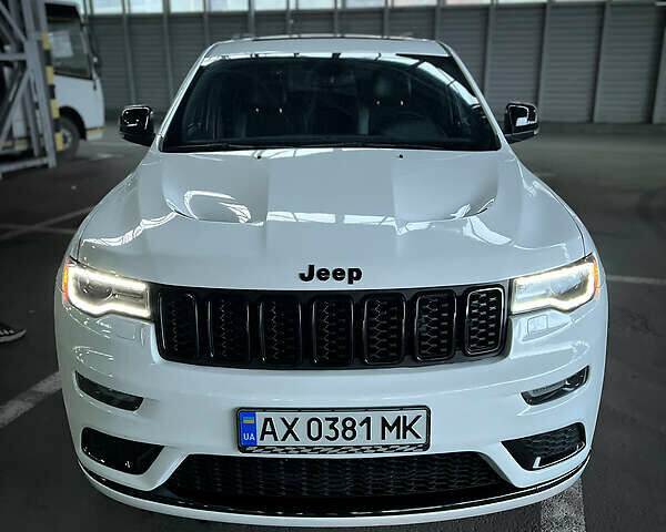 Білий Джип Grand Cherokee, об'ємом двигуна 5.7 л та пробігом 40 тис. км за 38500 $, фото 2 на Automoto.ua