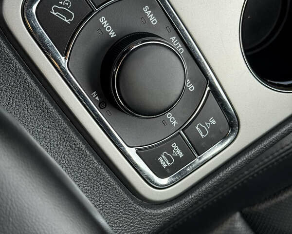 Білий Джип Grand Cherokee, об'ємом двигуна 3.6 л та пробігом 134 тис. км за 27600 $, фото 12 на Automoto.ua