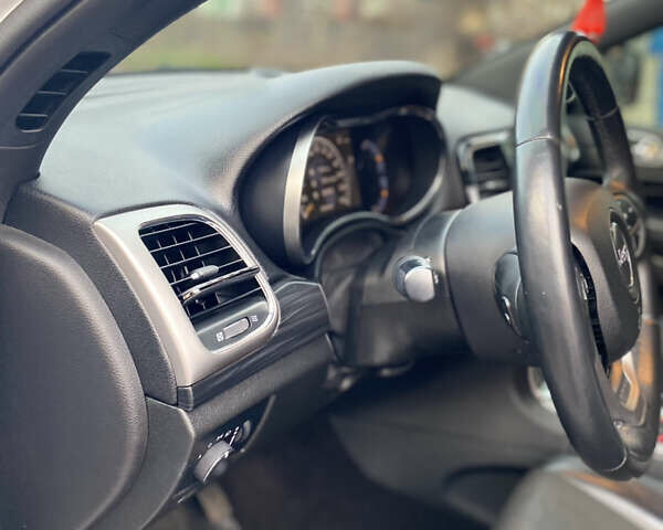 Білий Джип Grand Cherokee, об'ємом двигуна 3.6 л та пробігом 98 тис. км за 25300 $, фото 25 на Automoto.ua