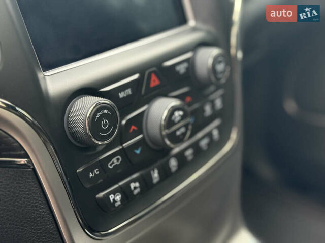 Білий Джип Grand Cherokee, об'ємом двигуна 3.6 л та пробігом 134 тис. км за 27600 $, фото 15 на Automoto.ua