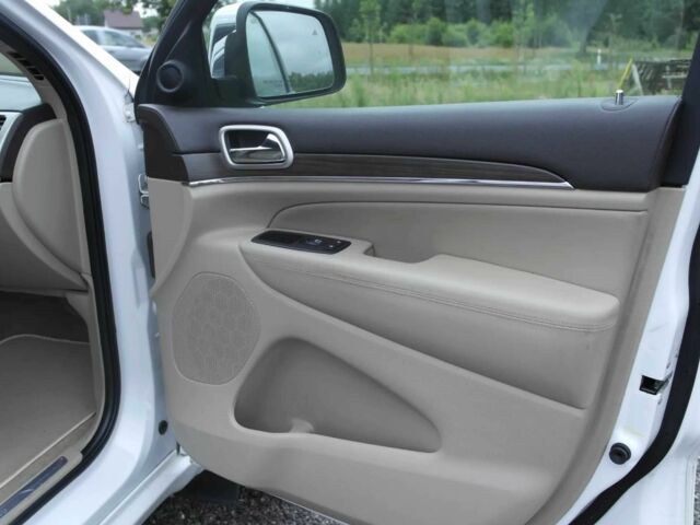 Белый Джип Гранд Чероки, объемом двигателя 3.6 л и пробегом 98 тыс. км за 15500 $, фото 21 на Automoto.ua