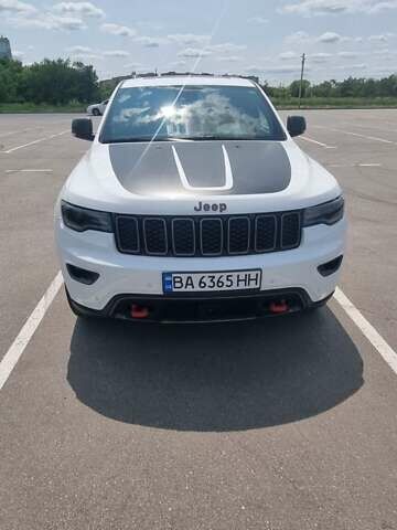 Белый Джип Гранд Чероки, объемом двигателя 2.99 л и пробегом 80 тыс. км за 32000 $, фото 9 на Automoto.ua