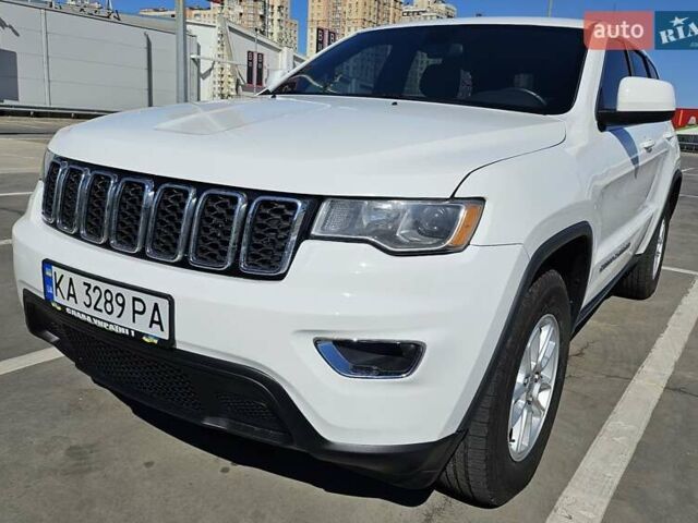 Білий Джип Grand Cherokee, об'ємом двигуна 3.6 л та пробігом 123 тис. км за 20300 $, фото 1 на Automoto.ua