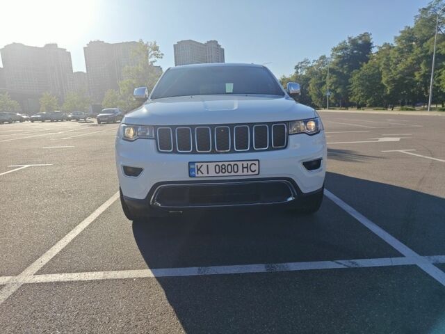 Білий Джип Grand Cherokee, об'ємом двигуна 3.6 л та пробігом 93 тис. км за 27777 $, фото 1 на Automoto.ua