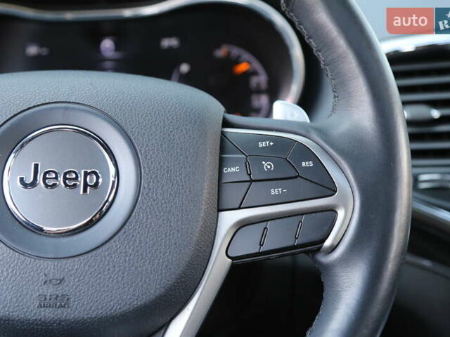 Белый Джип Гранд Чероки, объемом двигателя 5.65 л и пробегом 80 тыс. км за 35900 $, фото 17 на Automoto.ua