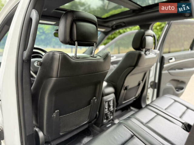 Білий Джип Grand Cherokee, об'ємом двигуна 5.7 л та пробігом 93 тис. км за 34900 $, фото 34 на Automoto.ua