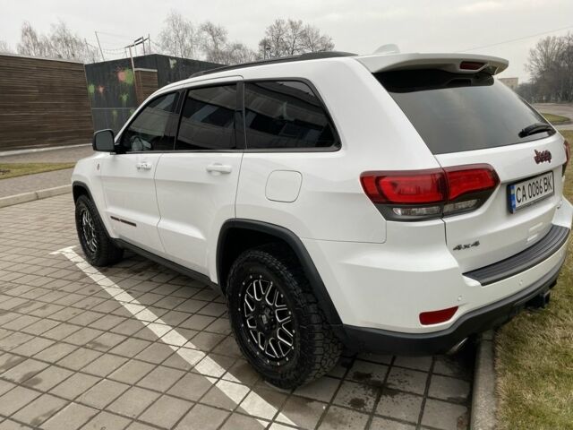 Білий Джип Grand Cherokee, об'ємом двигуна 0.57 л та пробігом 144 тис. км за 41499 $, фото 3 на Automoto.ua