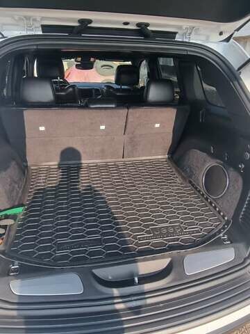 Белый Джип Гранд Чероки, объемом двигателя 2.99 л и пробегом 80 тыс. км за 32000 $, фото 10 на Automoto.ua