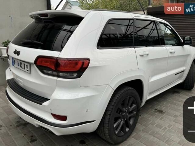 Белый Джип Гранд Чероки, объемом двигателя 3.6 л и пробегом 49 тыс. км за 28900 $, фото 3 на Automoto.ua