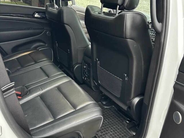 Белый Джип Гранд Чероки, объемом двигателя 3.6 л и пробегом 98 тыс. км за 16700 $, фото 3 на Automoto.ua