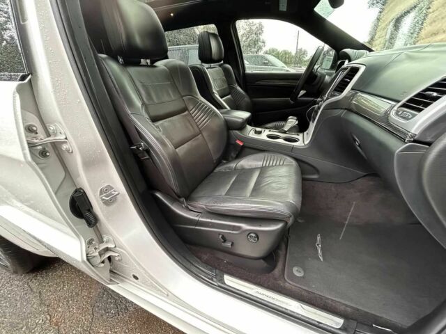 Белый Джип Гранд Чероки, объемом двигателя 6.2 л и пробегом 31 тыс. км за 13200 $, фото 8 на Automoto.ua