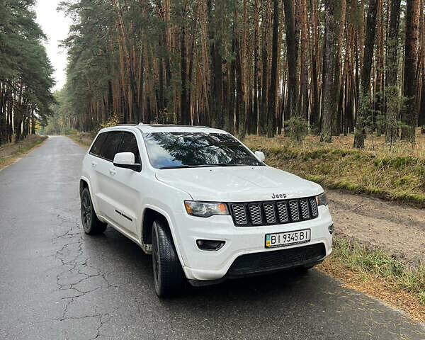 Белый Джип Гранд Чероки, объемом двигателя 3.6 л и пробегом 135 тыс. км за 23000 $, фото 5 на Automoto.ua