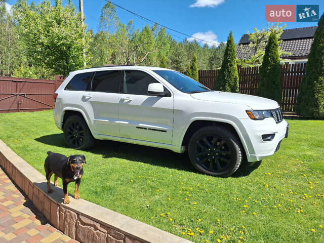 Белый Джип Гранд Чероки, объемом двигателя 3.6 л и пробегом 100 тыс. км за 27500 $, фото 11 на Automoto.ua