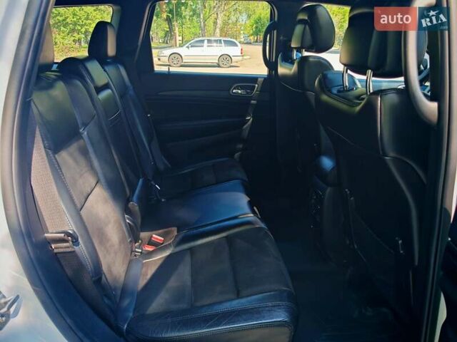 Білий Джип Grand Cherokee, об'ємом двигуна 3.6 л та пробігом 185 тис. км за 22500 $, фото 18 на Automoto.ua