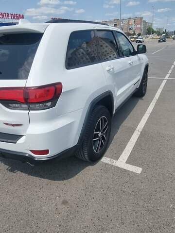 Белый Джип Гранд Чероки, объемом двигателя 2.99 л и пробегом 80 тыс. км за 32000 $, фото 6 на Automoto.ua