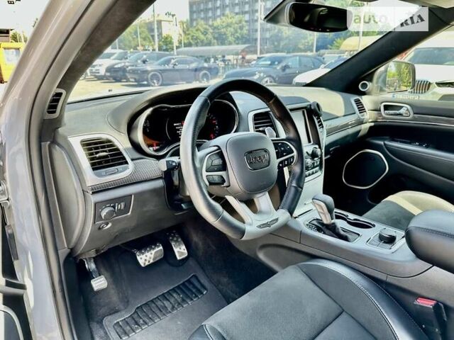 Білий Джип Grand Cherokee, об'ємом двигуна 6.2 л та пробігом 30 тис. км за 88000 $, фото 28 на Automoto.ua