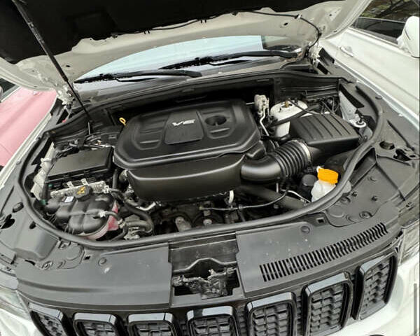 Белый Джип Гранд Чероки, объемом двигателя 3.6 л и пробегом 49 тыс. км за 28900 $, фото 5 на Automoto.ua