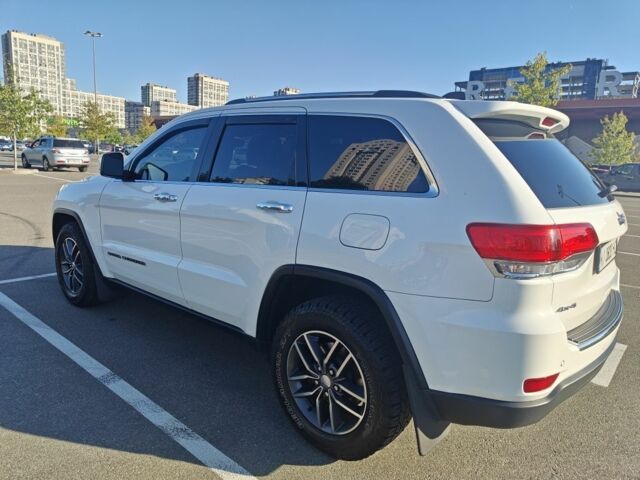 Білий Джип Grand Cherokee, об'ємом двигуна 3.6 л та пробігом 93 тис. км за 27777 $, фото 4 на Automoto.ua