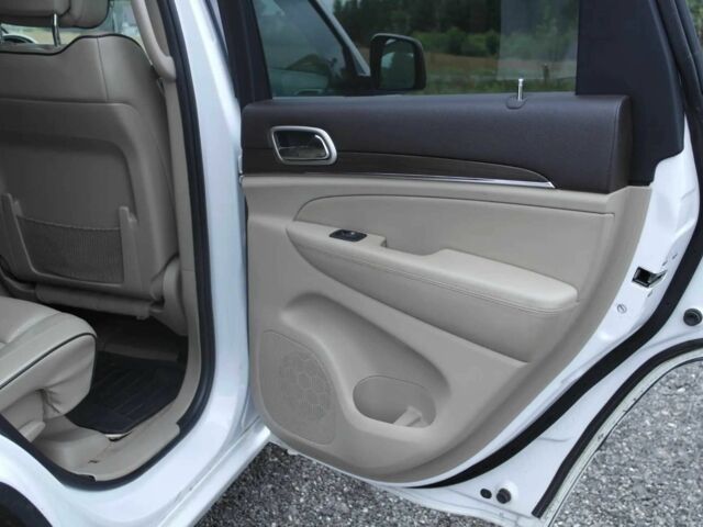 Белый Джип Гранд Чероки, объемом двигателя 3.6 л и пробегом 98 тыс. км за 16500 $, фото 19 на Automoto.ua