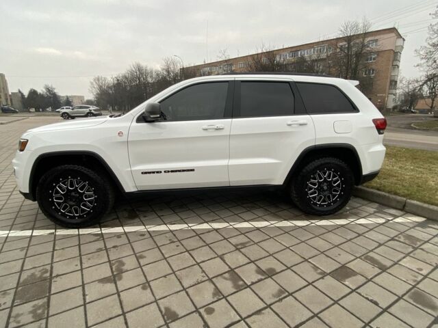 Білий Джип Grand Cherokee, об'ємом двигуна 0.57 л та пробігом 144 тис. км за 41499 $, фото 2 на Automoto.ua