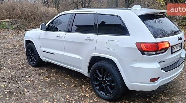 Белый Джип Гранд Чероки, объемом двигателя 3.6 л и пробегом 140 тыс. км за 22500 $, фото 5 на Automoto.ua